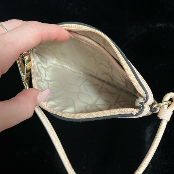 Calvin Klein wristlet - Picture 3 of 3